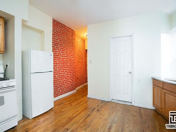 2nd image of 325 E 109th St #1D