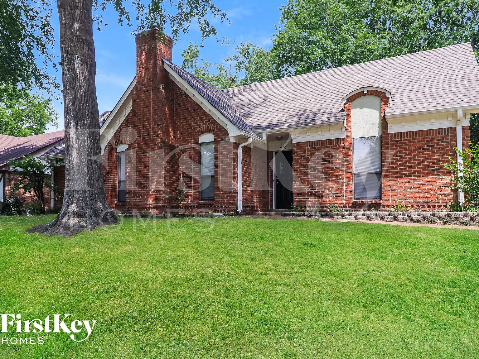3 bed, 2.0 bath, 1650 sqft, $1,690 — Photo 2