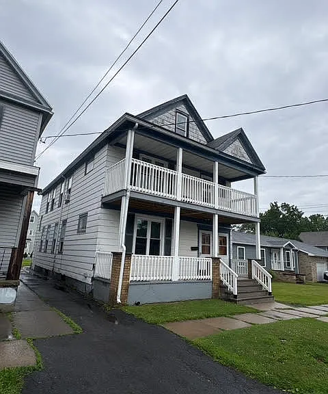 526 Niagara St #1 — Photo 1