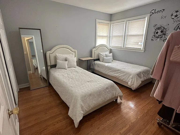 8344 Kedvale Ave — Photo 10
