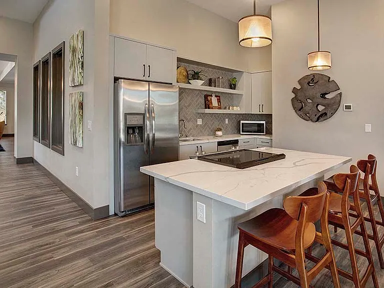 STEAMBOAT BY VINTAGE — Photo 8