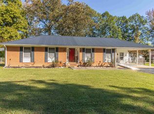 125 Paulomar Dr, Selmer, TN 38375
