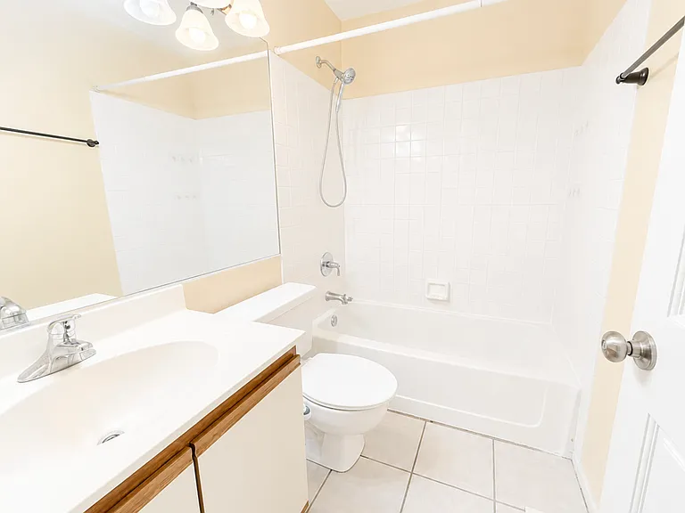 130 Park Ridge Ct #130 — Photo 8