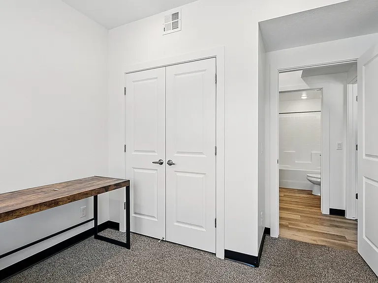 118 N 400 W — Photo 41