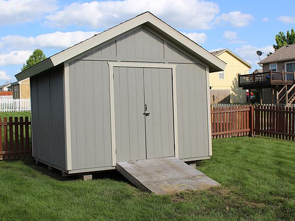 10x12 Painted to match home