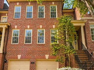 2029 Mayfair McLean Ct, Falls Church, VA 22043