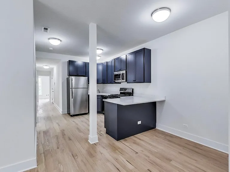 815 S Carpenter St #3F — Photo 12