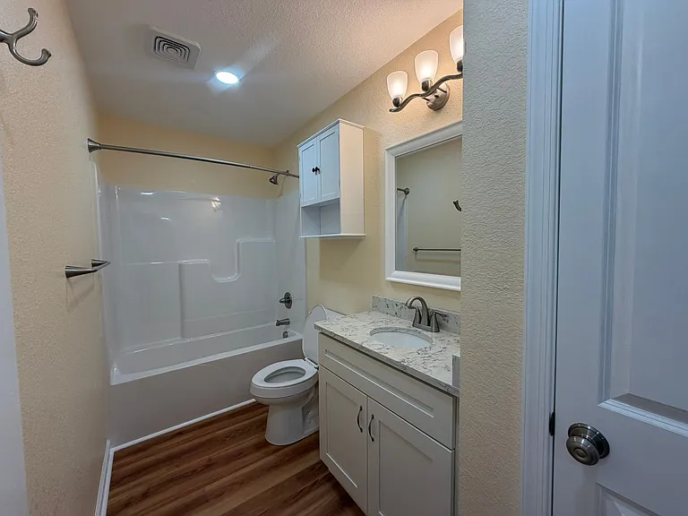 705 Canal Dr — Photo 7