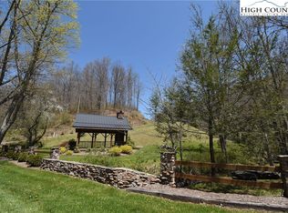 16 Pinnacle Ridge Rd, Todd, NC 28684