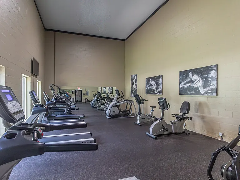 2713 Kennedy Ct — Photo 31