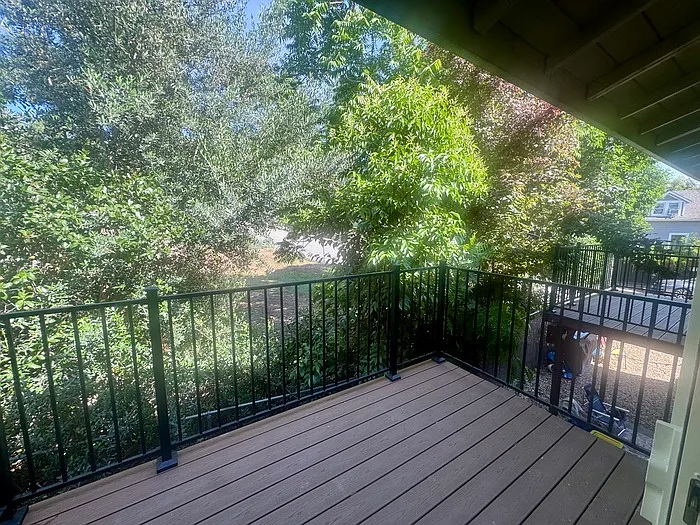 204 Pine St — Photo 13