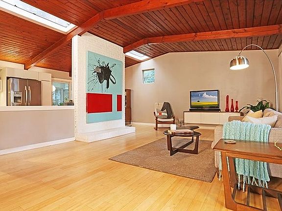 4th image of 3645 Eaglerock Dr