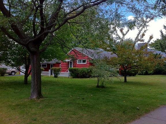 3rd image of 67 Cumberland Ave