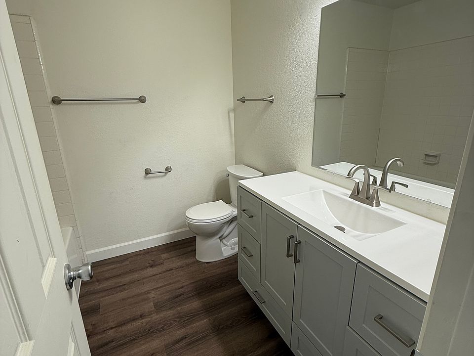 Large bathroom vanity with lots of storage