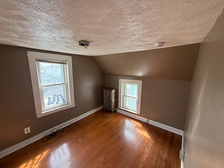 52 Crest Ave — Photo 6