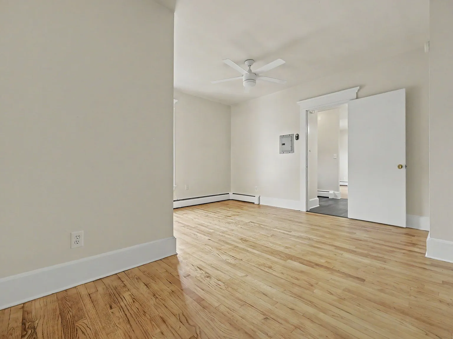 1 Bedroom including Heat &Hot water — Photo 4