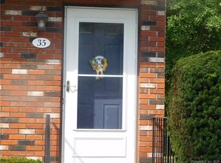 35 Brookside Vlg #35, Enfield, CT 06082