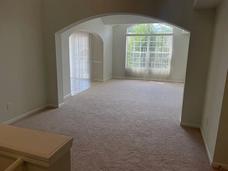 8221 N Annsbury Cir #10 — Photo 5