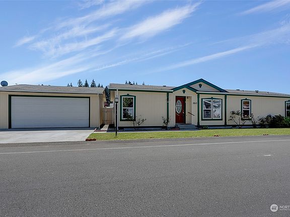 4th image of 5810 162nd Street Ct E #32