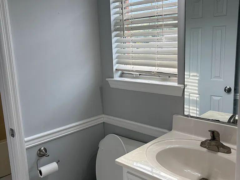 722 Creek Dr — Photo 18