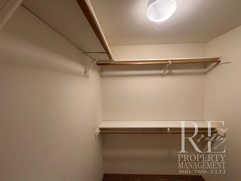 7250 Valley Wood Pl NE — Photo 19