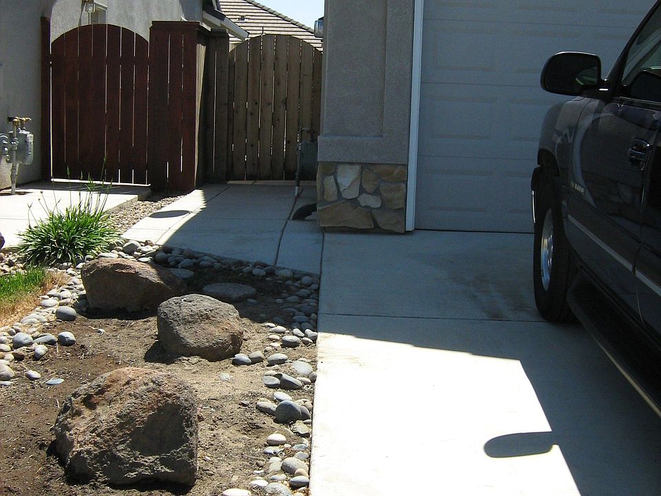 2nd image of 2512 Colony Dr