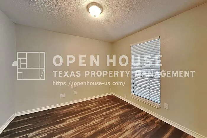3416 Lilac Ln — Photo 7