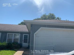 400 SW 12th St APT B, Oak Grove, MO 64075