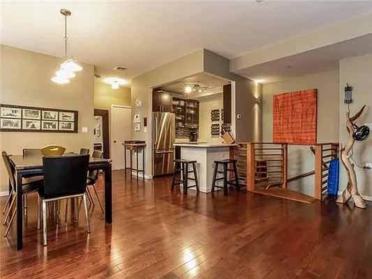 Sold by Avenue Sotheby's International Realty | media 25