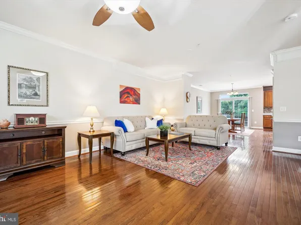 17718 Phelps Hill Ln, Derwood, MD 20855