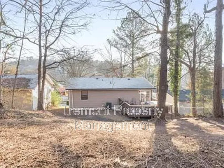 615 Snow St — Photo 10