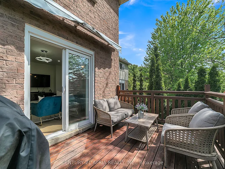 10 Park Lane Cir — Photo 27