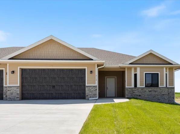 214 Saint Andrews Loop, Malvern, IA 51555