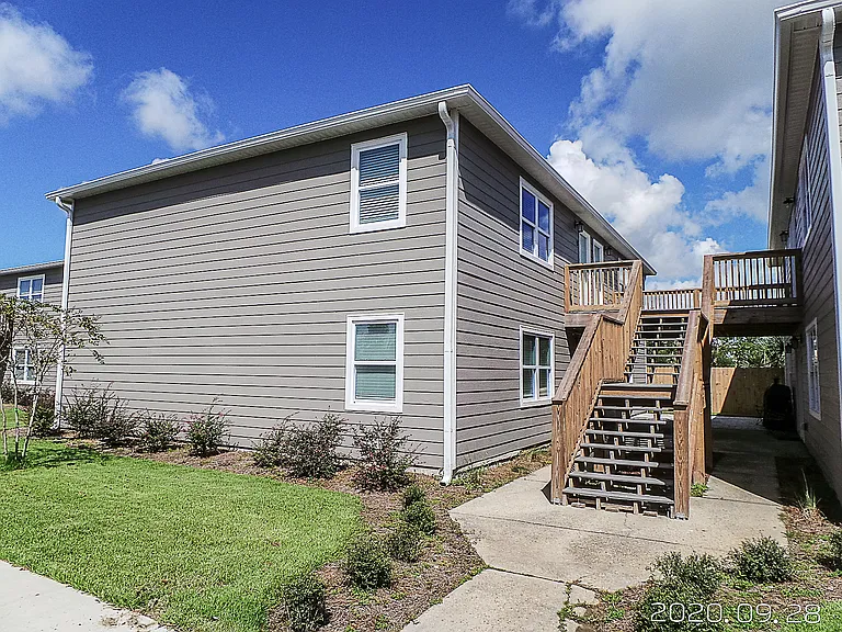 723 S Berthe Ave #18 — Photo 10