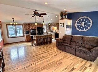 337 Maple St, Eagle, WI 53119