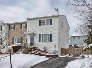 52 Rose Of Sharon Dr, Etters, PA 17319