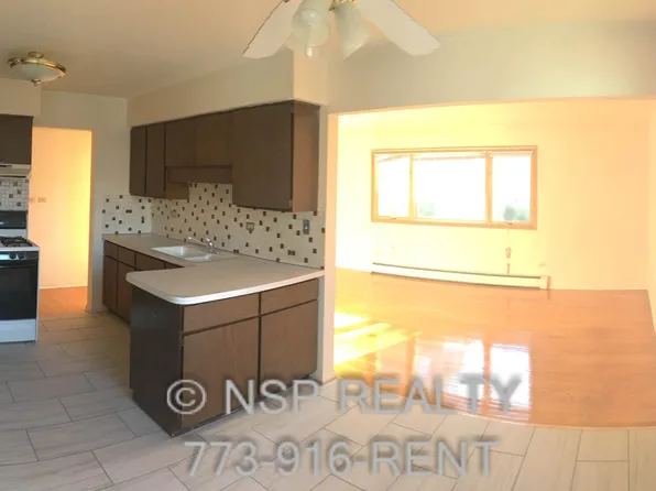931 S Cora St APT 2N, Des Plaines, IL 60016