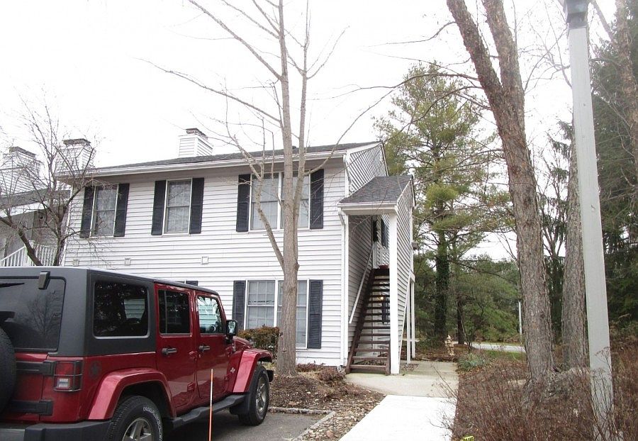 130 Mockingbird Ct Three Bridges, NJ Zillow Apartments for Rent in