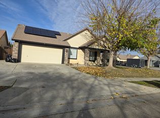 1542 Kings Way, Lemoore, CA 93245