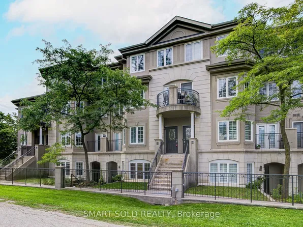 108 Finch Ave W #C20, Toronto, ON M2N 6W6