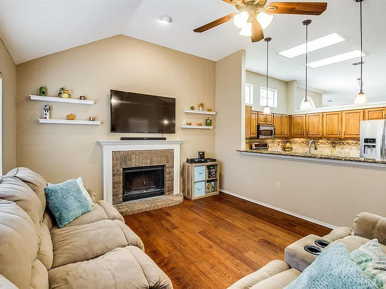 1109 Ashby Dr — Photo 14