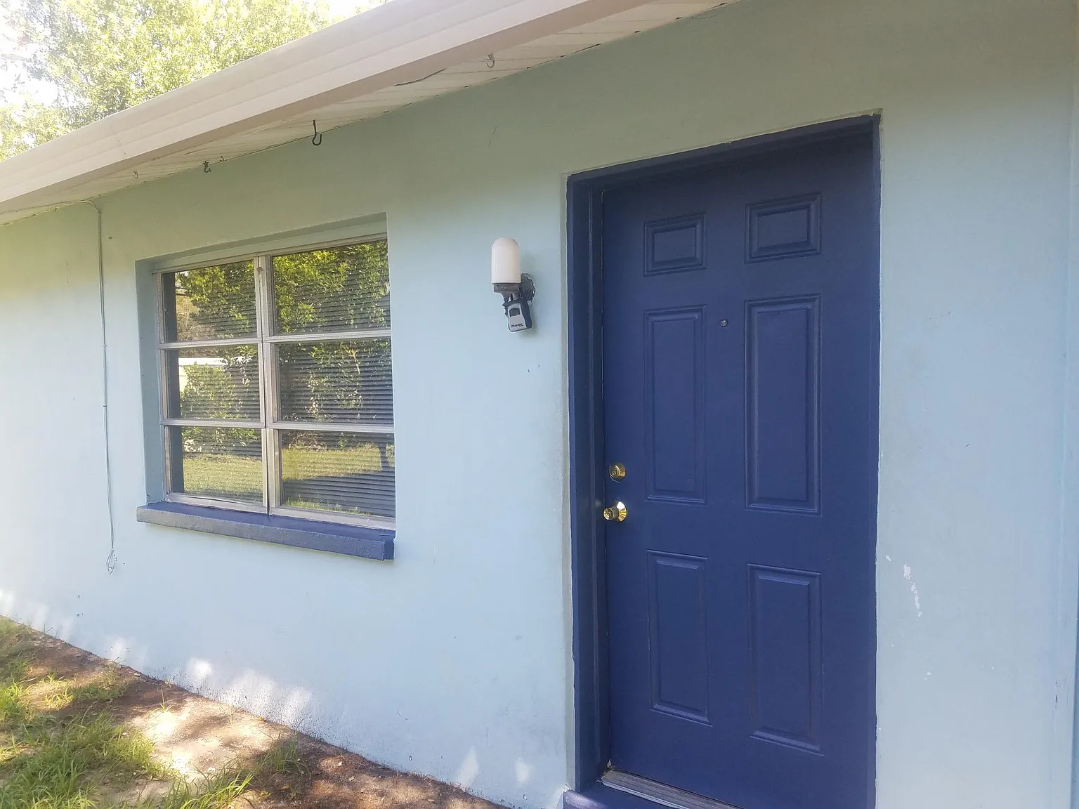 3 bed, 975 sqft, $1,850 — Photo 1