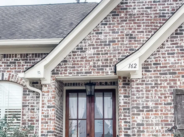 162 Sweetbriar Cir, Canton, MS 39046