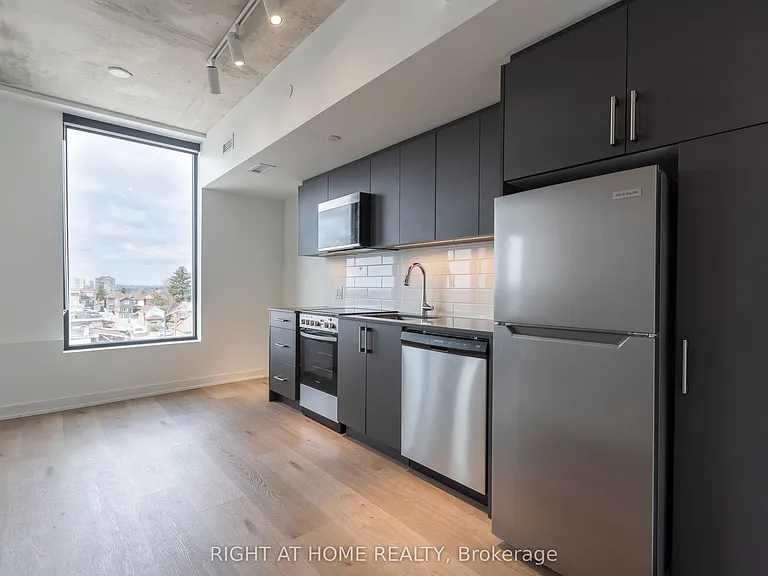 7 Fairbank Ave W #503 — Photo 9