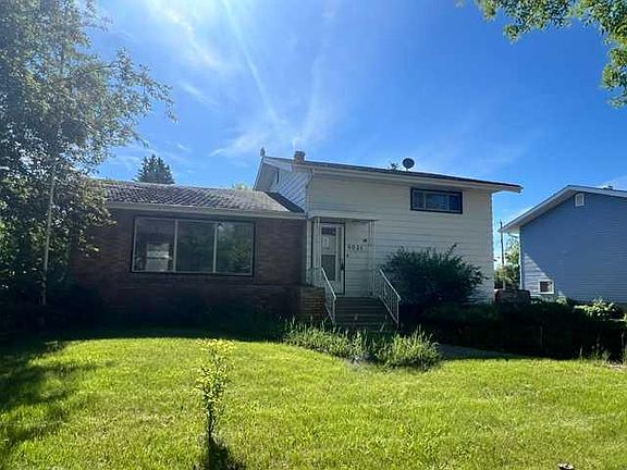 2nd image of 5021 E 47th St