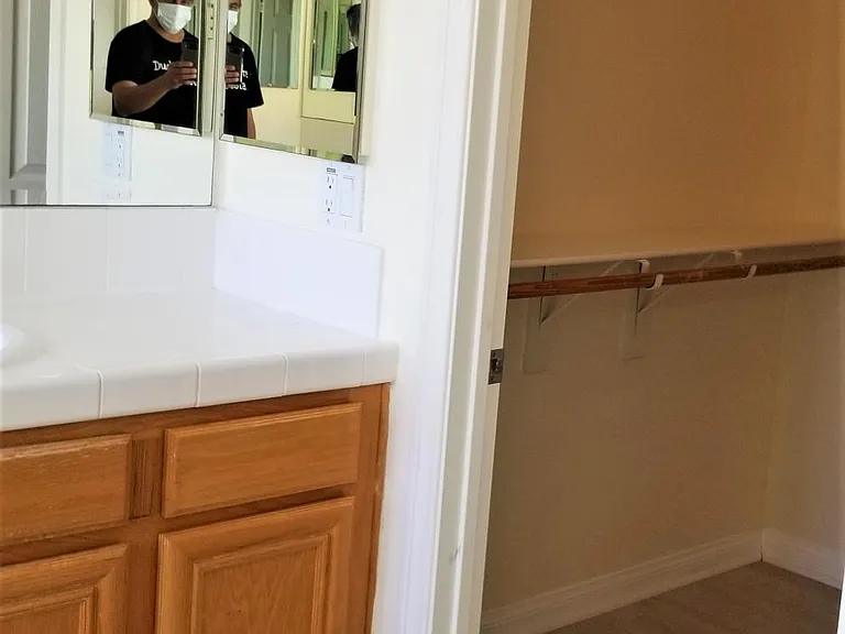 Sink #2 (to the left is the tub). To the right is the master closet