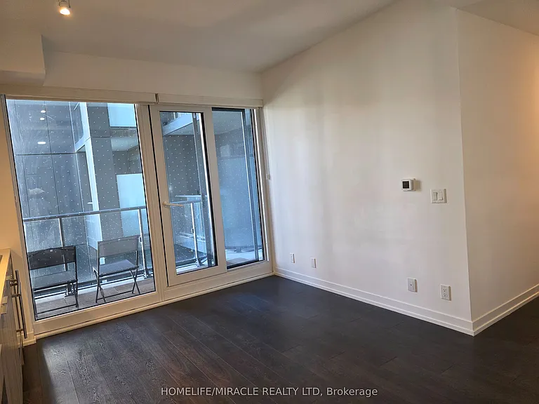 2020 Bathurst St #341 — Photo 5