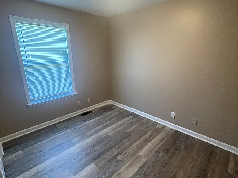 204 Jenna Ave — Photo 10