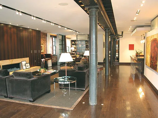 Sold by Sotheby's International Realty | media 18