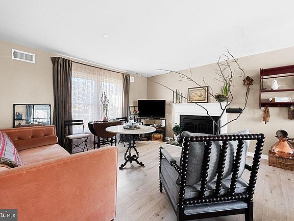 5th image of 2657 Ruddy Ct